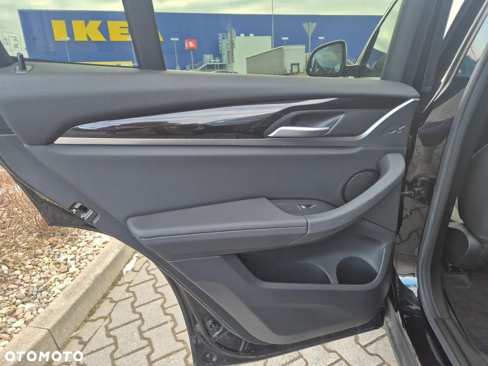 BMW X3 xDrive20d mHEV - 31