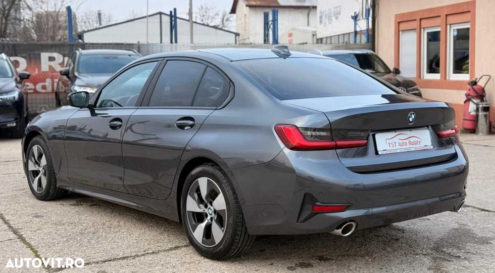 BMW Seria 3 320i AT - 6