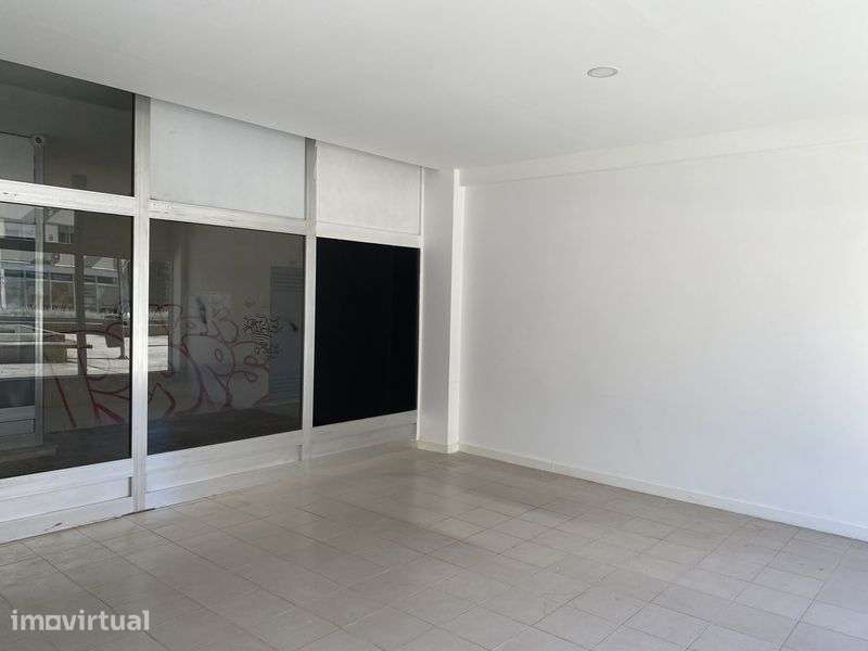 Arrenda-se Loja com 41 m2, no Padrão da Légua - Matosinhos - Grande imagem: 4/4