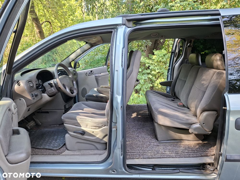 Chrysler Grand Voyager 3.3 LX - 33