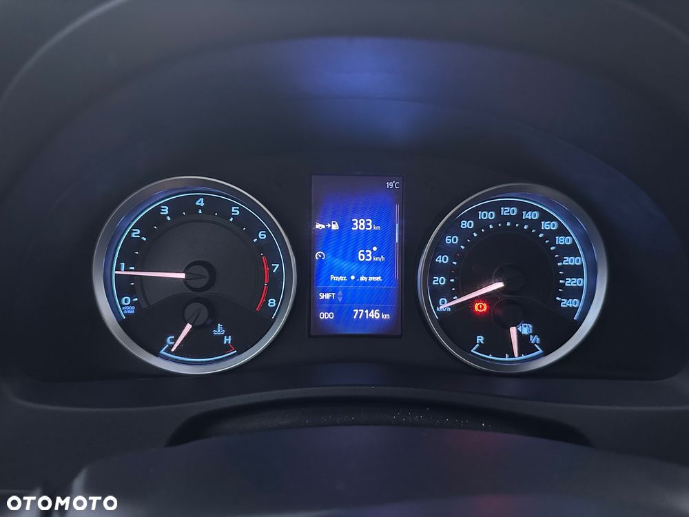 Toyota Corolla 1.6 Classic Plus - 26