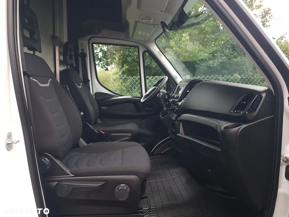 Iveco DAILY KONTENER NISKOPODŁOGOWY 4,43x2,23x2,42 SKLEP FOODTRUCK BAR KLIMA KONIOWÓZ KAMPER - 22