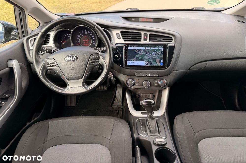 Kia Ceed 1.6 CRDi 128 Spirit - 17