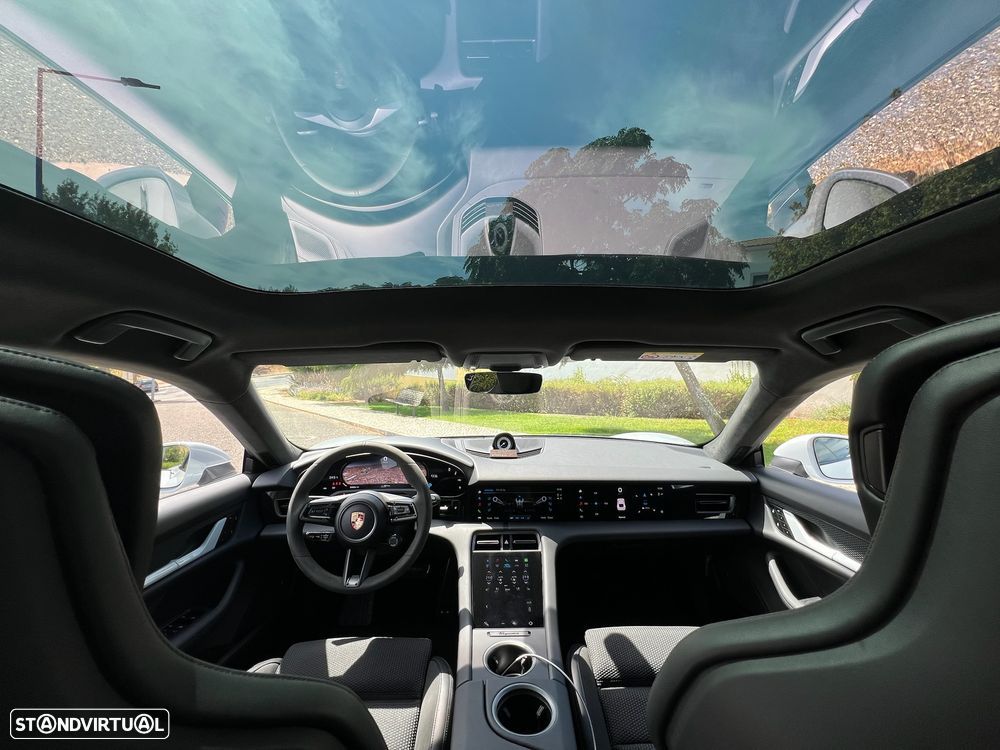 Porsche Taycan Turbo - 29