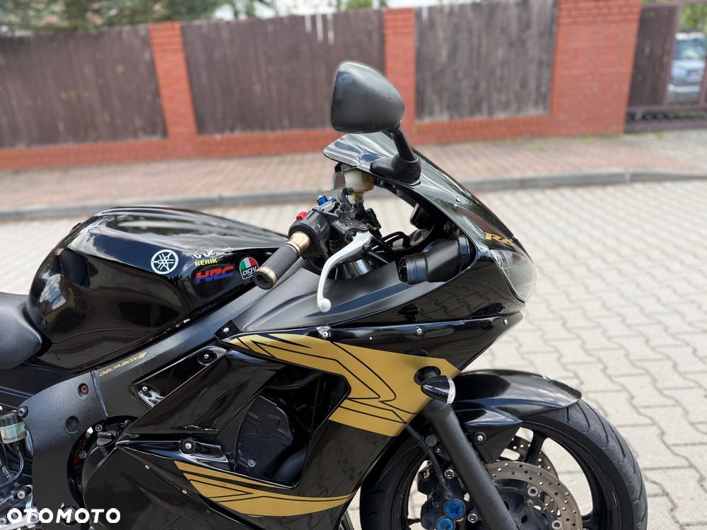 Yamaha R6 - 8