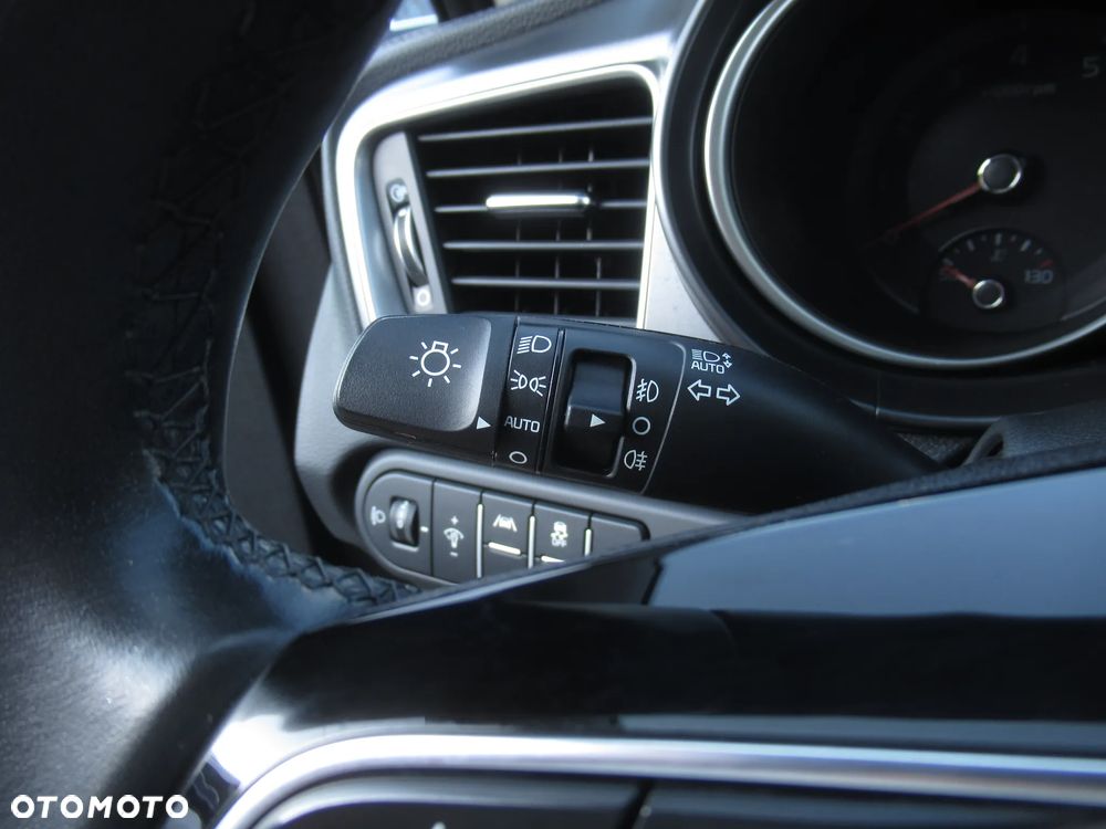 Kia Ceed 1.5 T-GDI M - 13