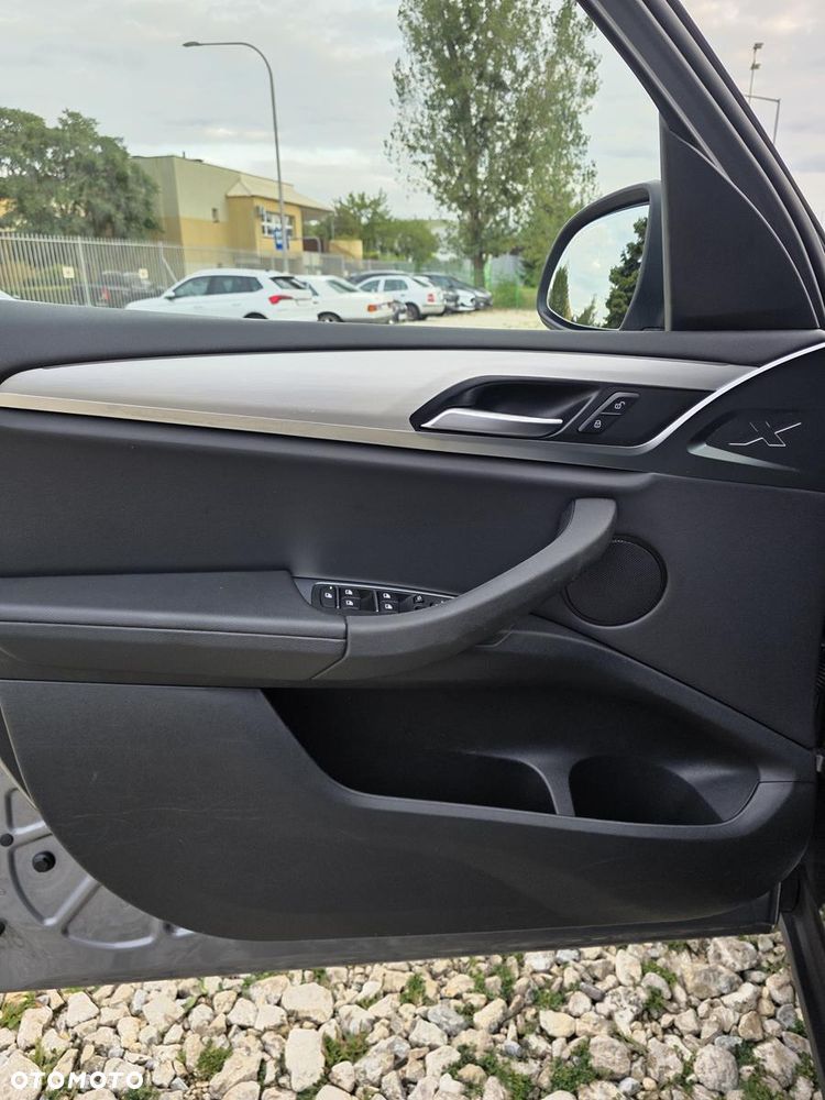 BMW X3 xDrive30d mHEV - 24