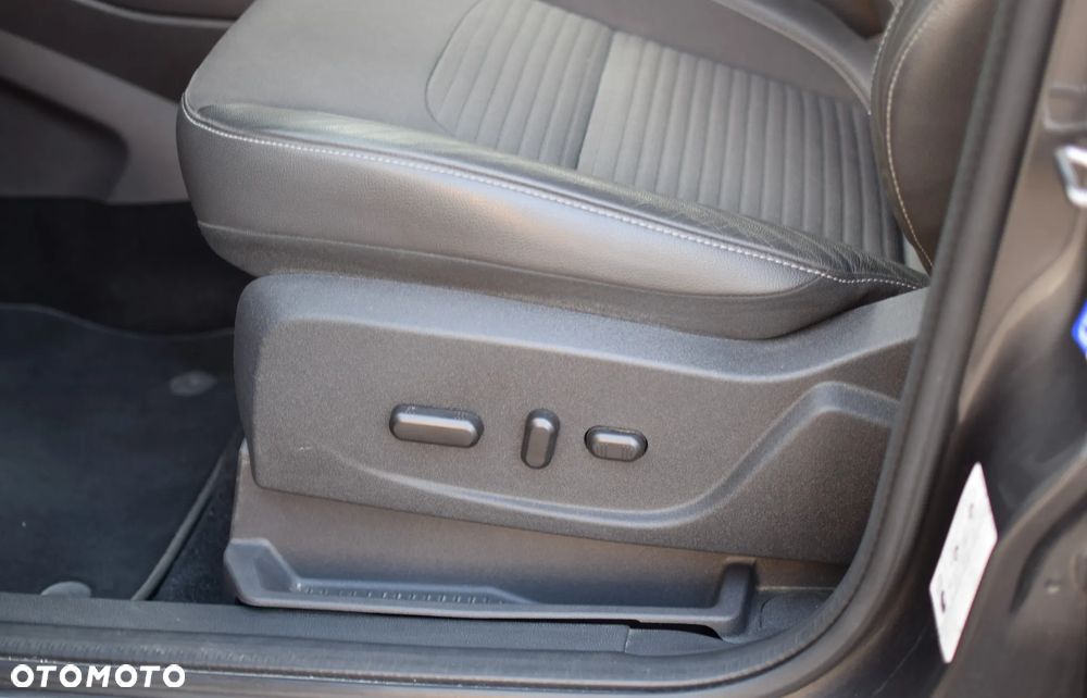 Ford Kuga 1.5 EcoBoost 4x4 Titanium - 16