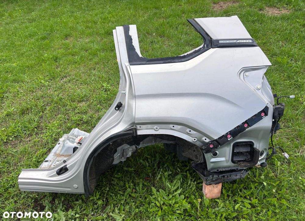 SUBARU FORESTER  2025 -26  ROK  TYLNA  ĆWIARTKA BŁOTNIK - 4