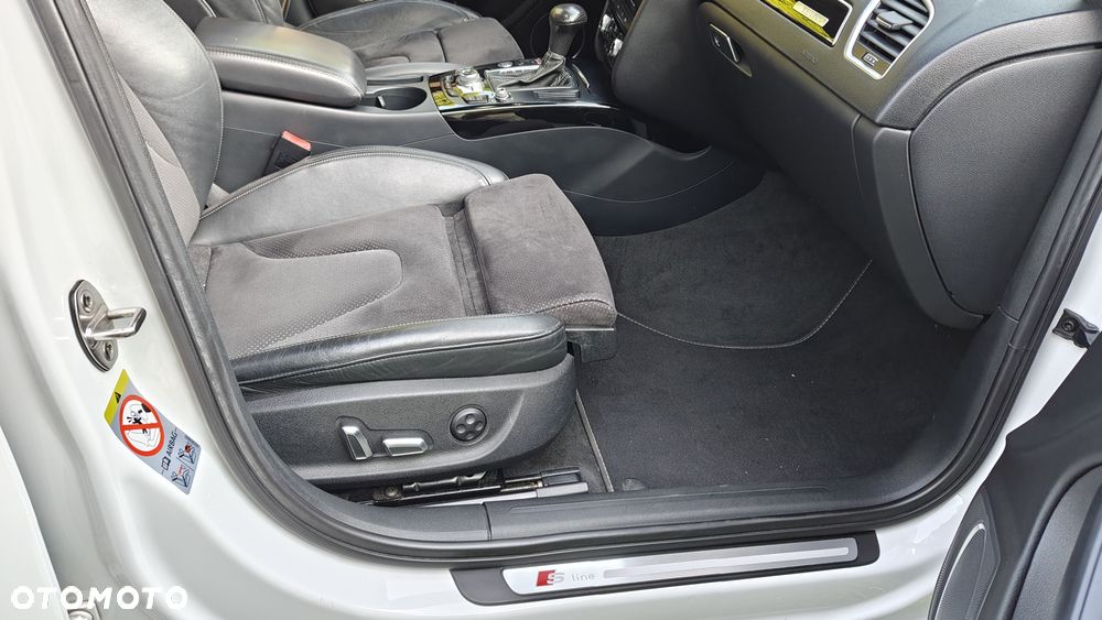 Audi A4 Avant 2.0 TDI Quattro S tronic - 14