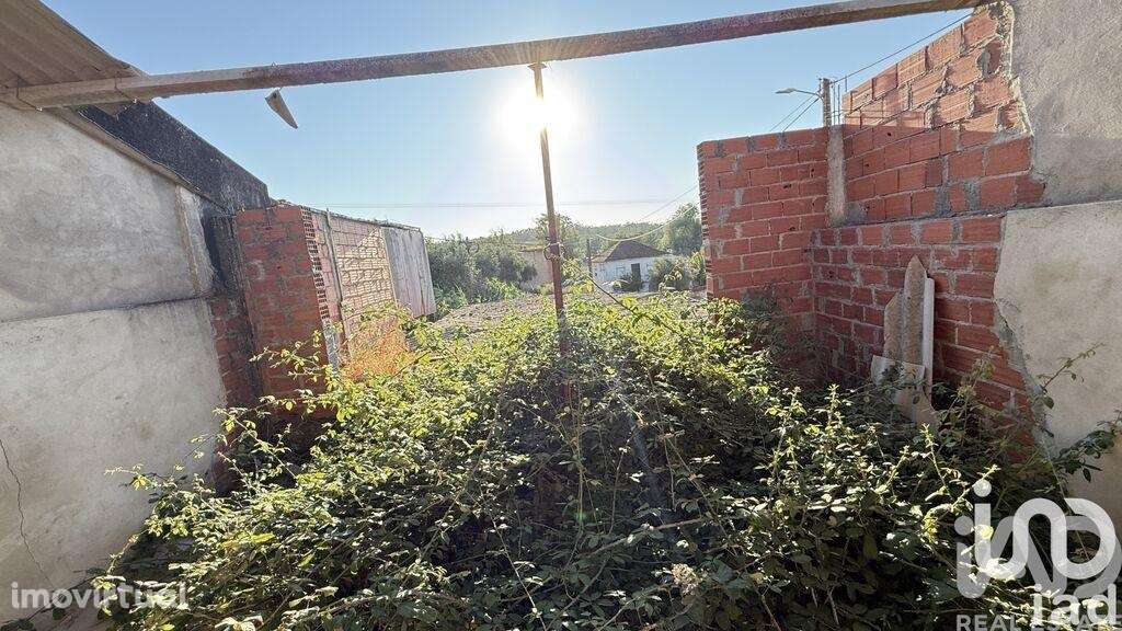 Moradia geminada em Alcanede de 35 m2 - Grande imagem: 2/24