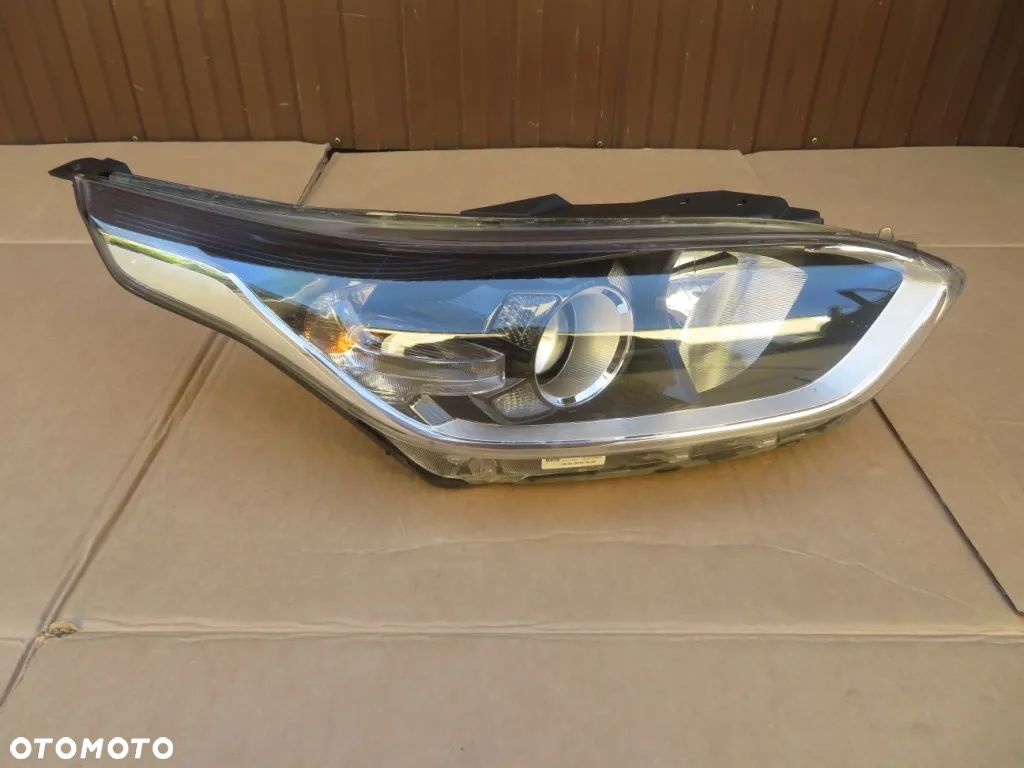 REFLEKTOR PRAWY KIA CEED III SOCZEWKA LED 18R- 92102J7050 DEMONTAŻ KRAKÓW - 1