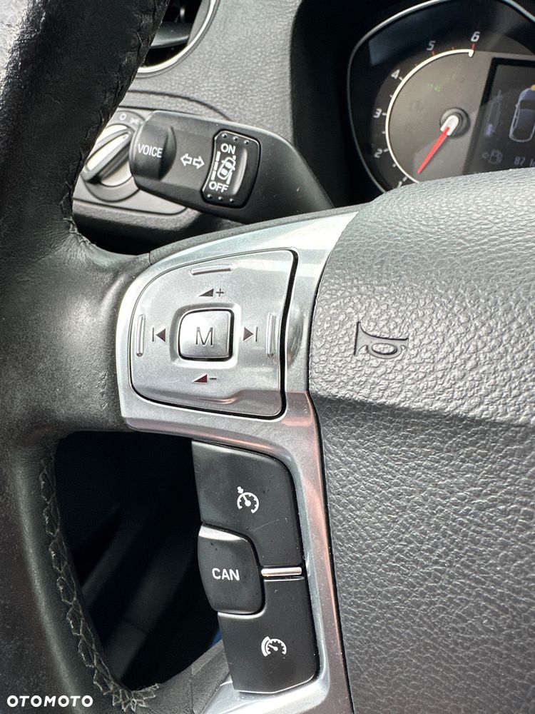 Ford Galaxy 2.0 TDCi DPF Business Edition - 37