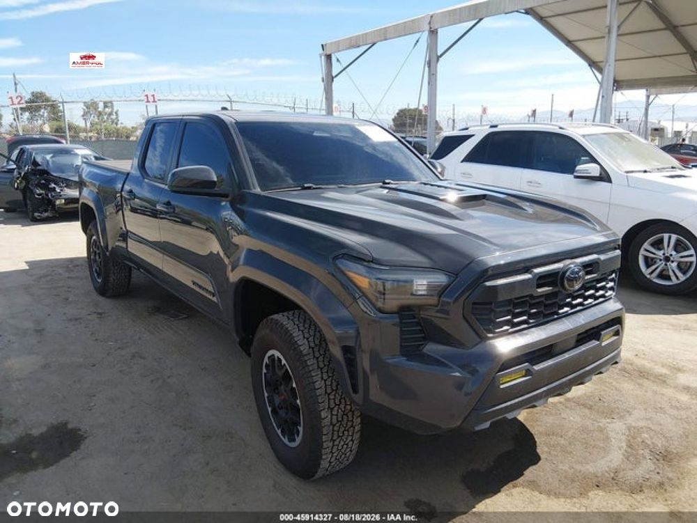 Toyota Tacoma - 7
