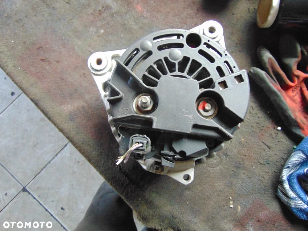 Alternator Trafick 2 2,0 dci 7pk - 4