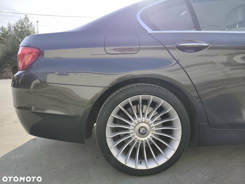 BMW Seria 5 530d xDrive - 11