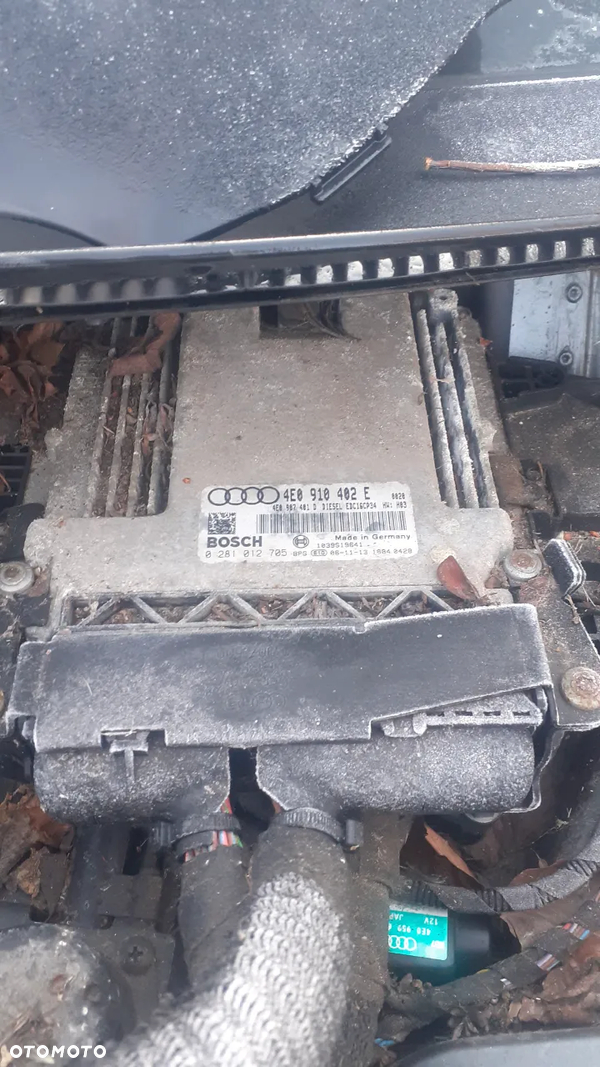 Sterownik Silnika Audi A8 D3 4E0 910 402 E