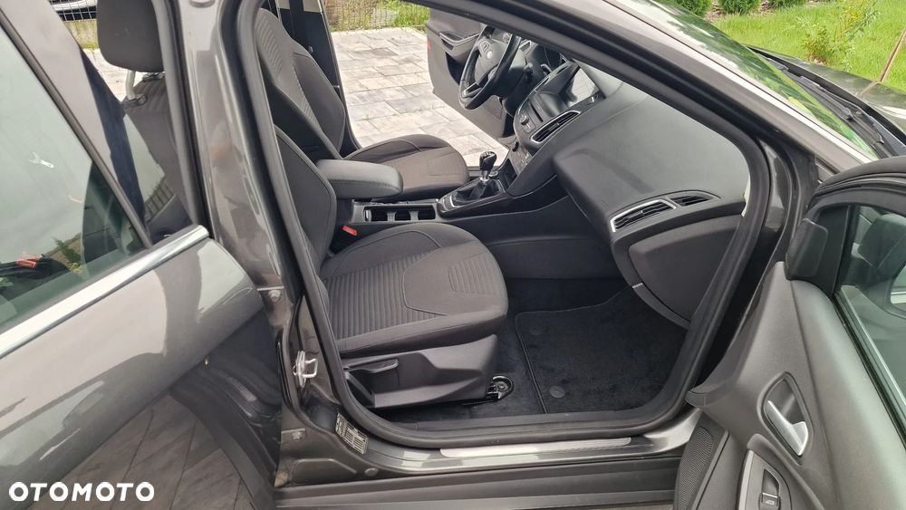 Ford Focus 1.5 TDCi Titanium - 23