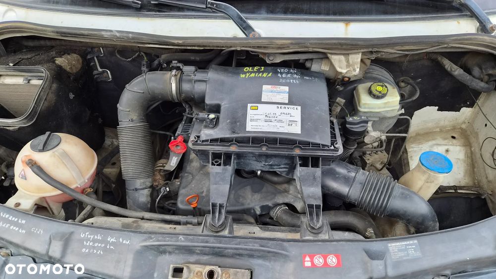 Mercedes-Benz Sprinter - 12