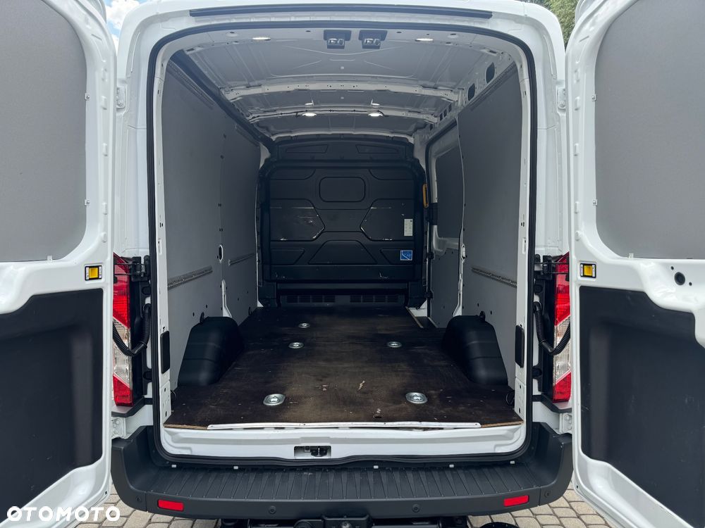 Ford Transit - 11
