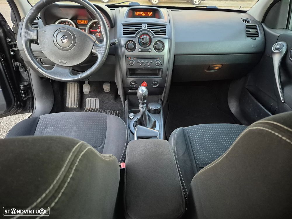 Renault Mégane 1.5 dCi Dynamique - 6