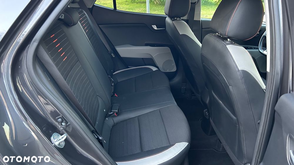Kia Stonic 1.0 T-GDI DCT OPF Platinum Edition - 28