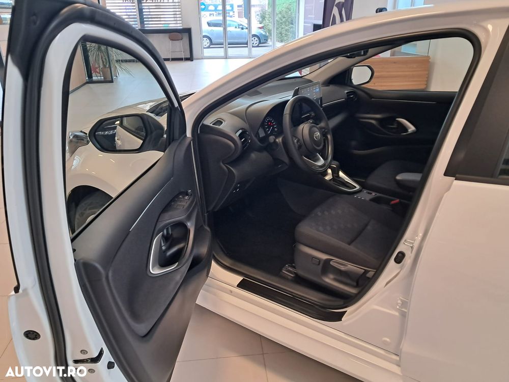 Toyota Yaris 1.5 VVT-i HSD Eco - 9
