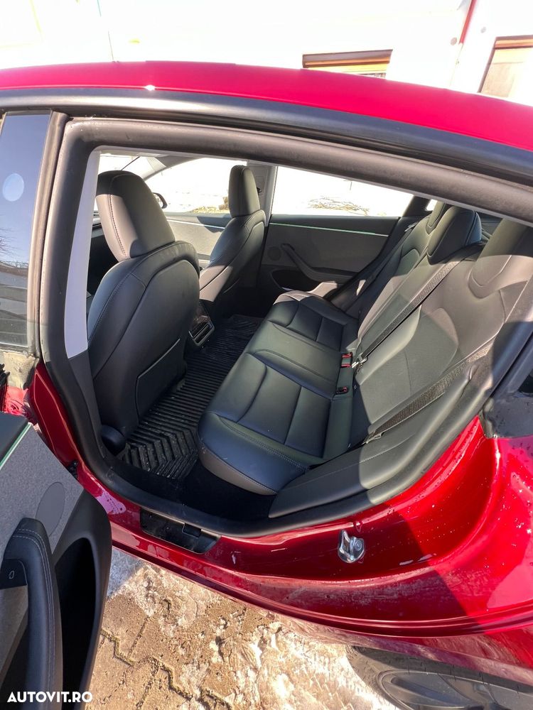 Tesla Model 3 RWD - 12