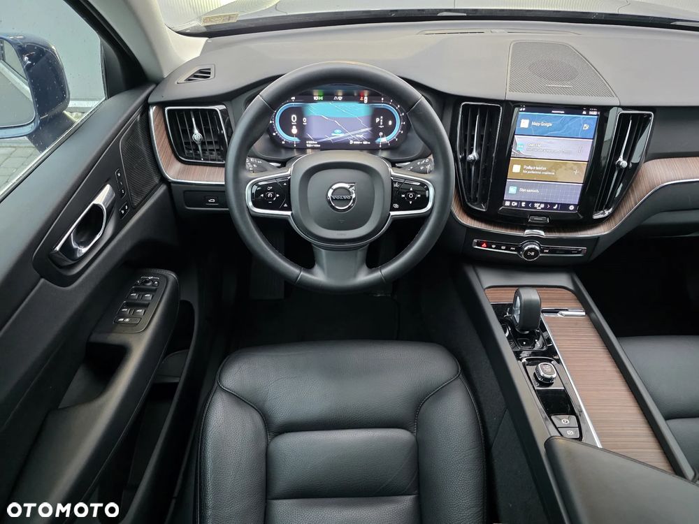 Volvo XC 60 B5 B AWD Plus Bright - 18