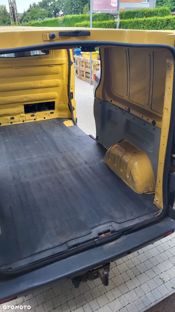 Renault Trafic - 8