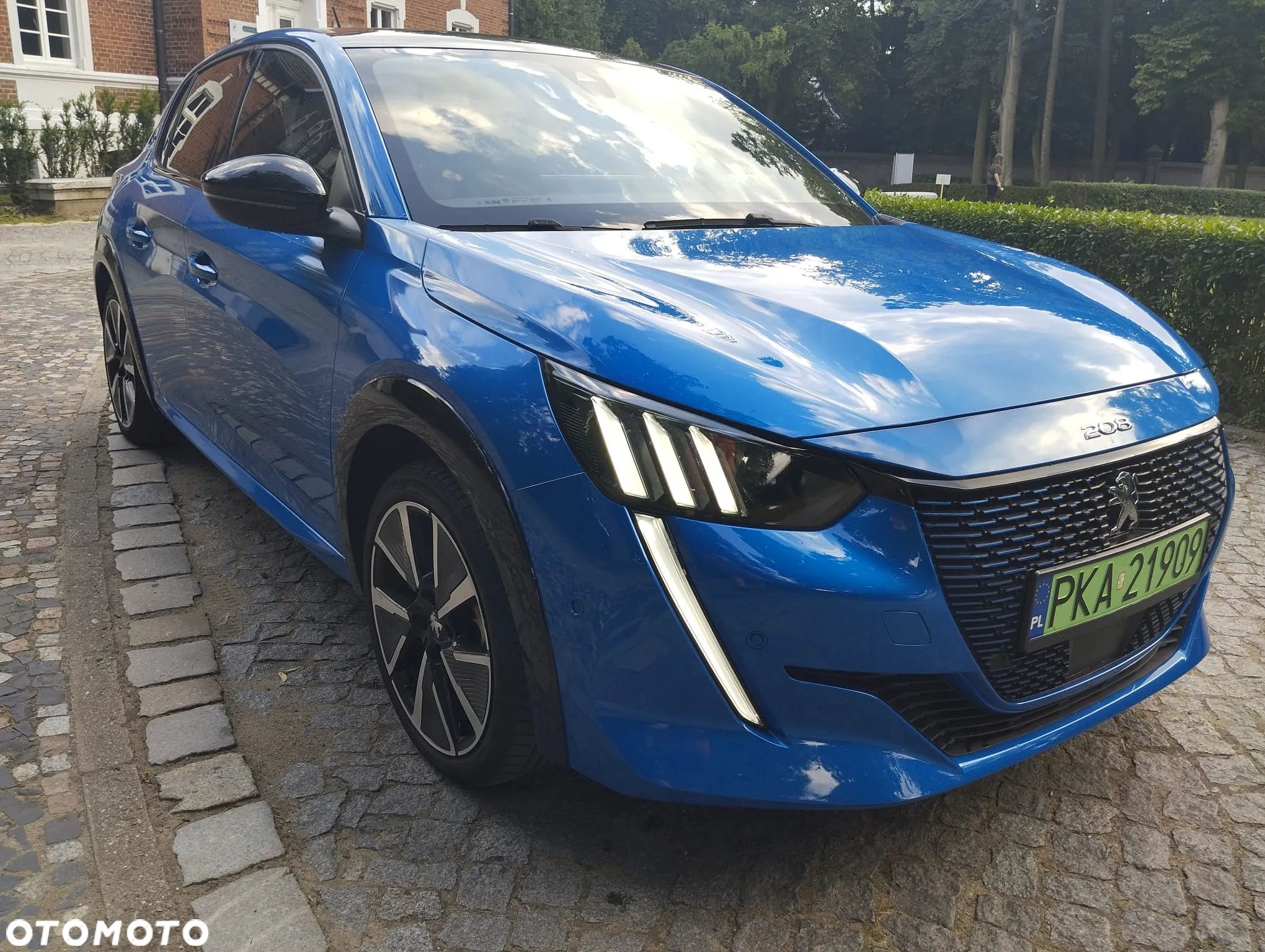 Peugeot 208 e-208 GT - 1