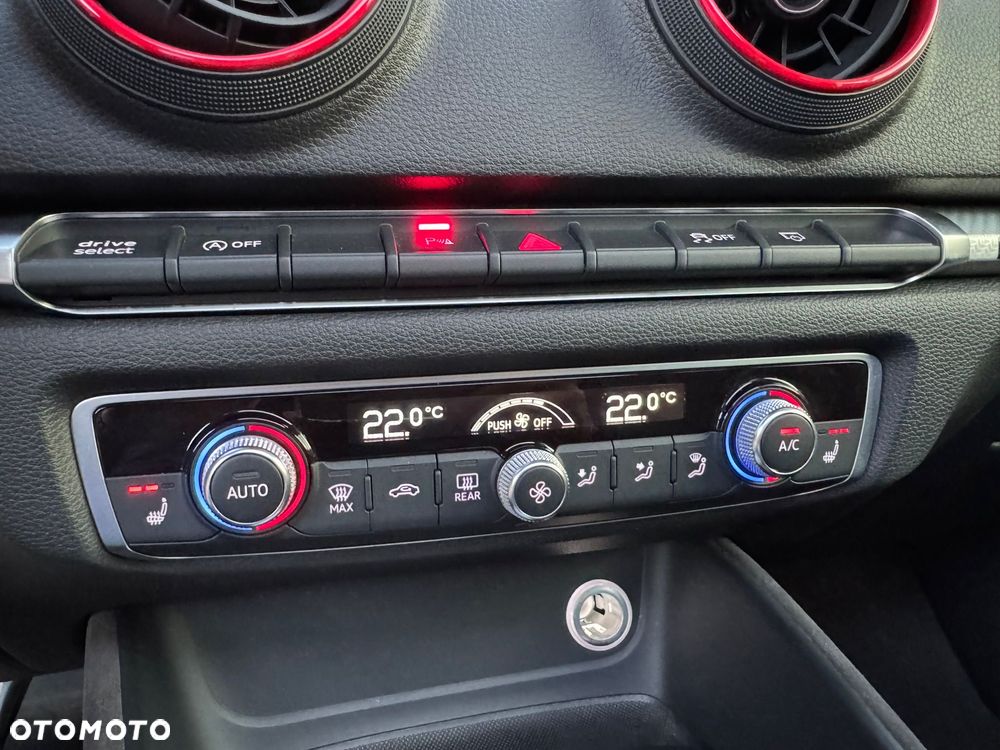 Audi RS3 Sportback S tronic - 30
