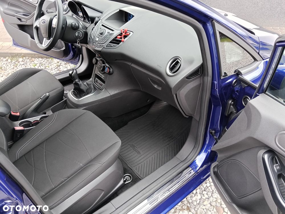 Ford Fiesta 1.25 Celebration - 12