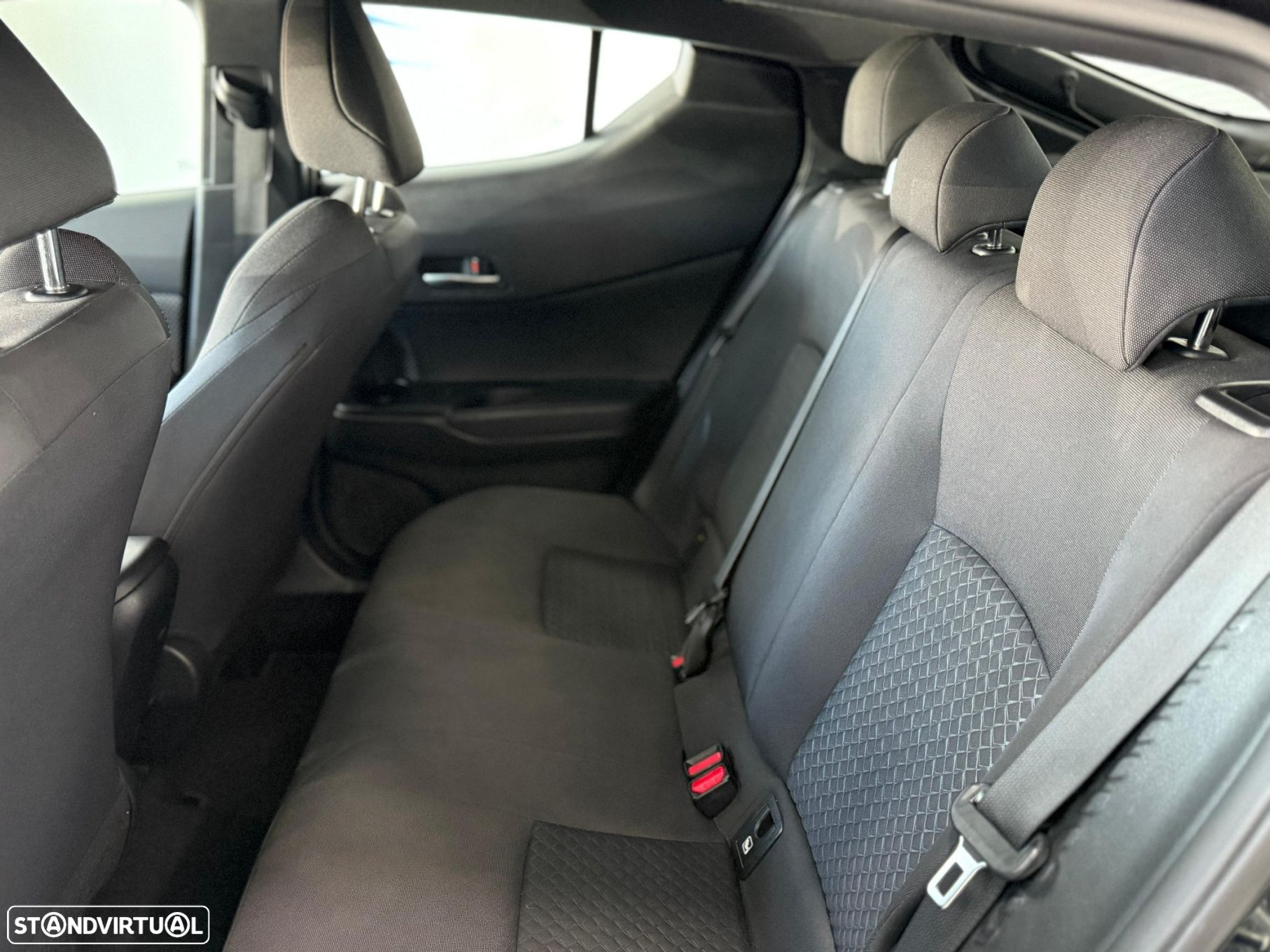 Toyota C-HR 1.8 Hybrid Comfort - 9