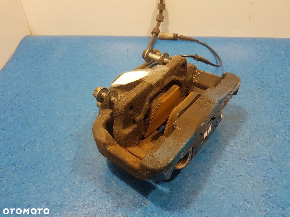 BMW 6 E63 3.0 638i ZACISK HAMULCOWY PRZÓD LEWY - 2