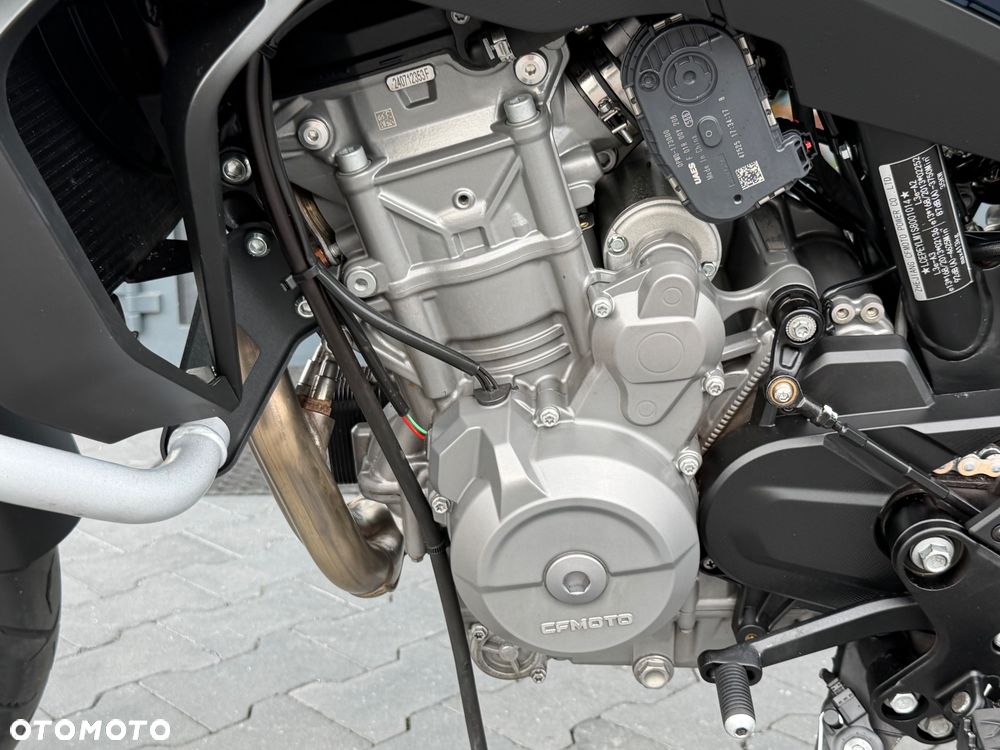 CFMoto 800MT Touring - 35