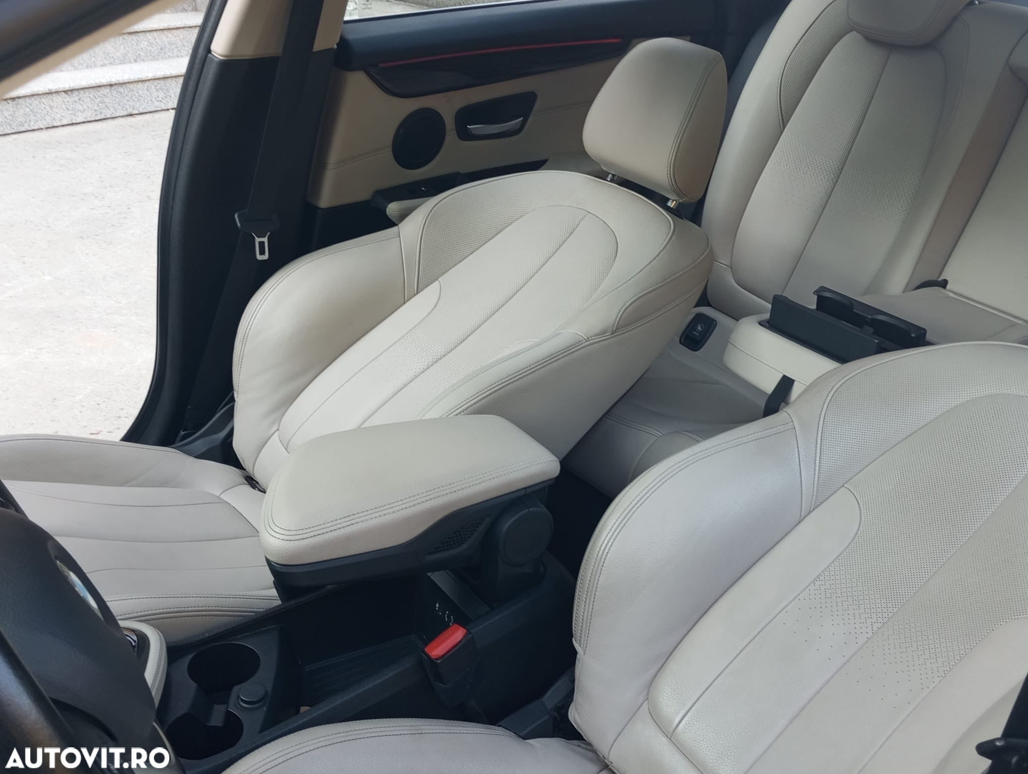 BMW Seria 2 218d Active Tourer Aut. Luxury Line - 36