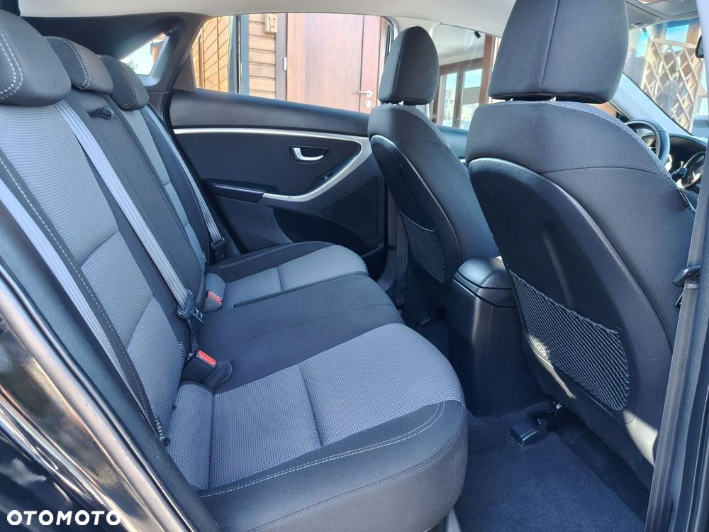 Hyundai i30 1.6 CRDi BlueDrive Comfort - 23