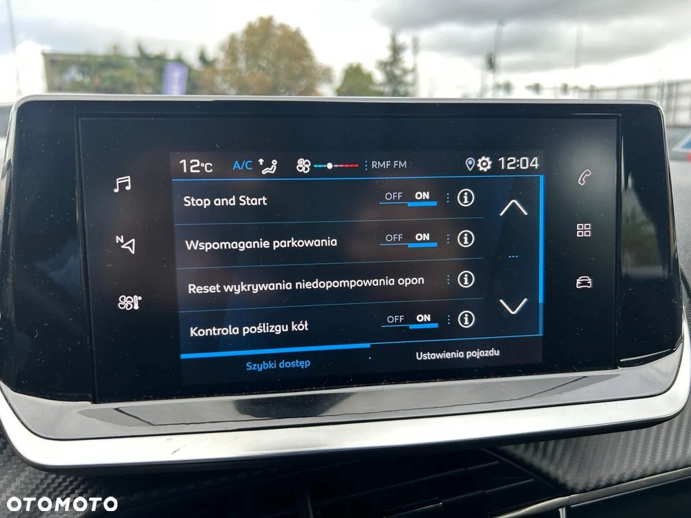 Peugeot 208 ver-1-2-puretech-style-s-s - 29