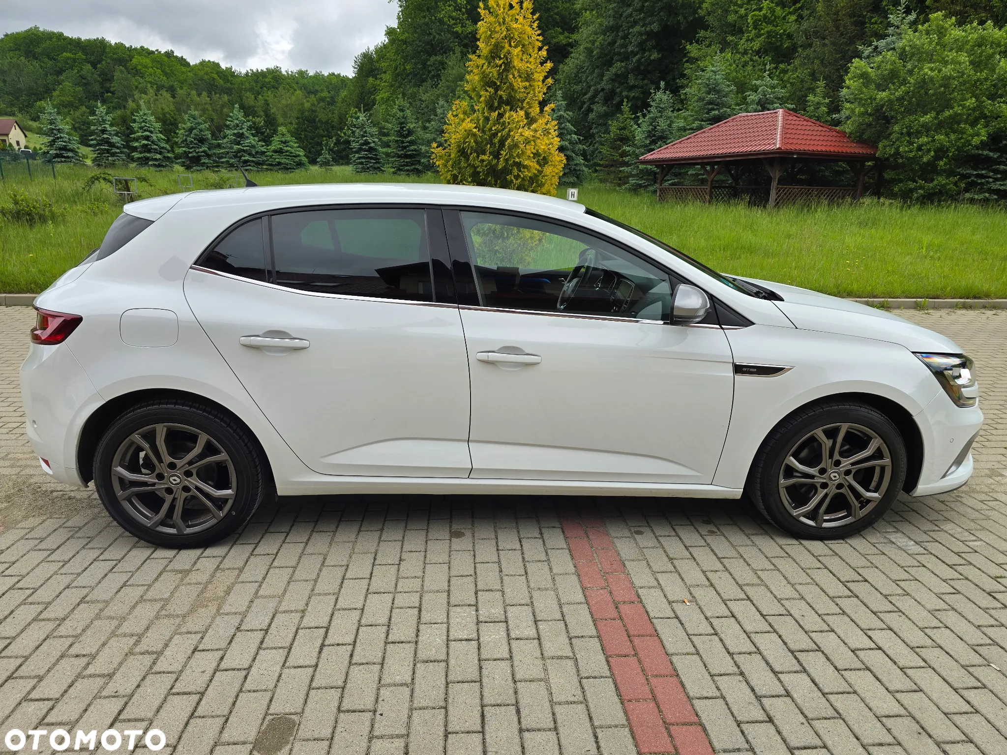Renault Megane ENERGY TCe 130 GT LINE - 4