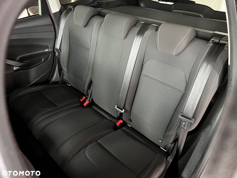Ford Kuga - 25