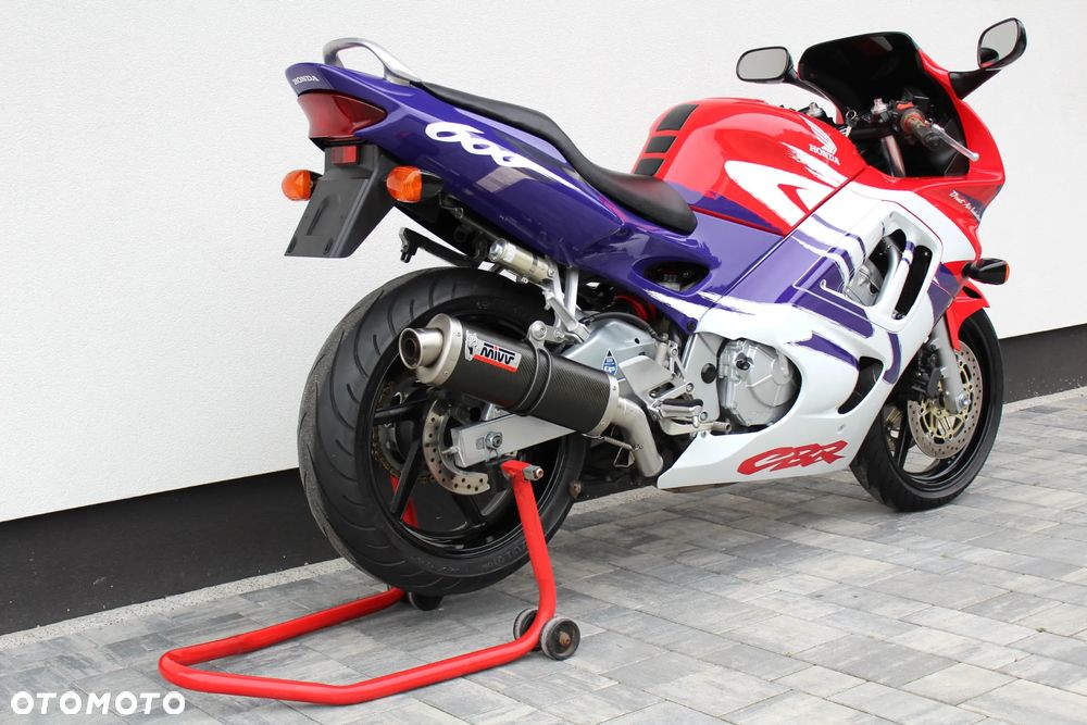 Honda CBR - 6