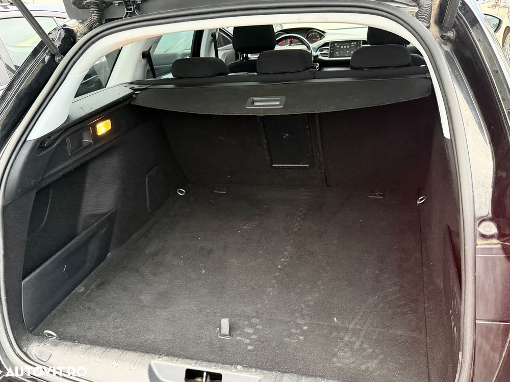 Peugeot 308 PureTech 130 GPF Stop & Start Style - 11