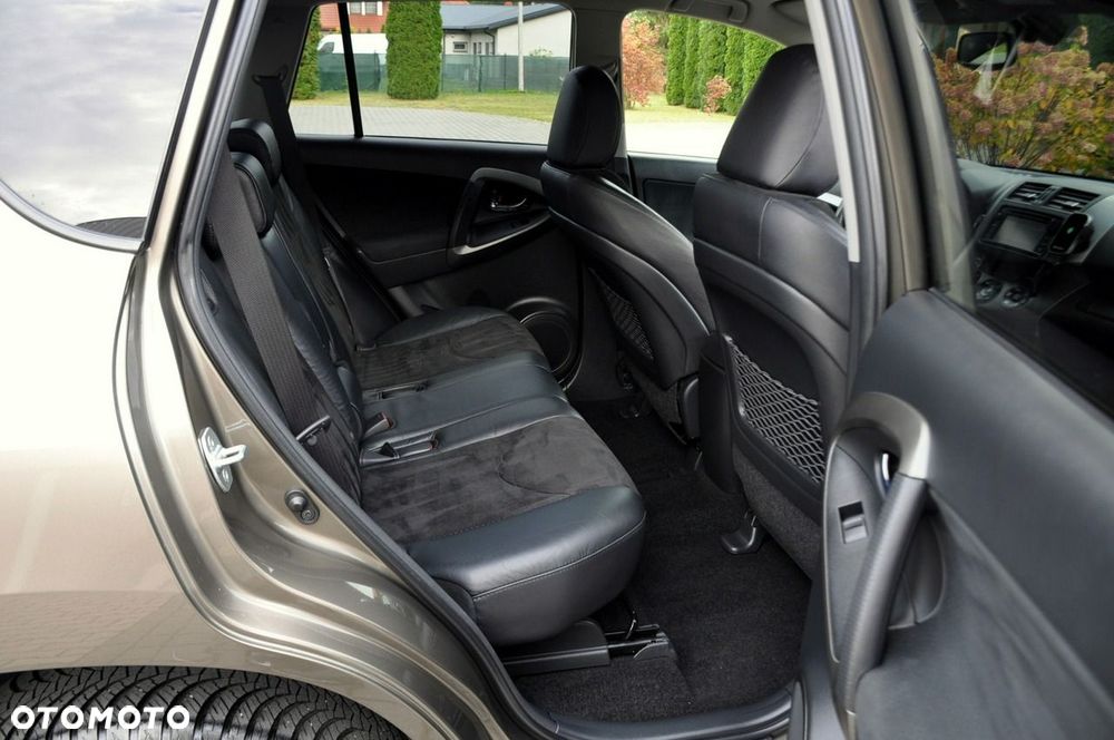 Toyota RAV4 - 19