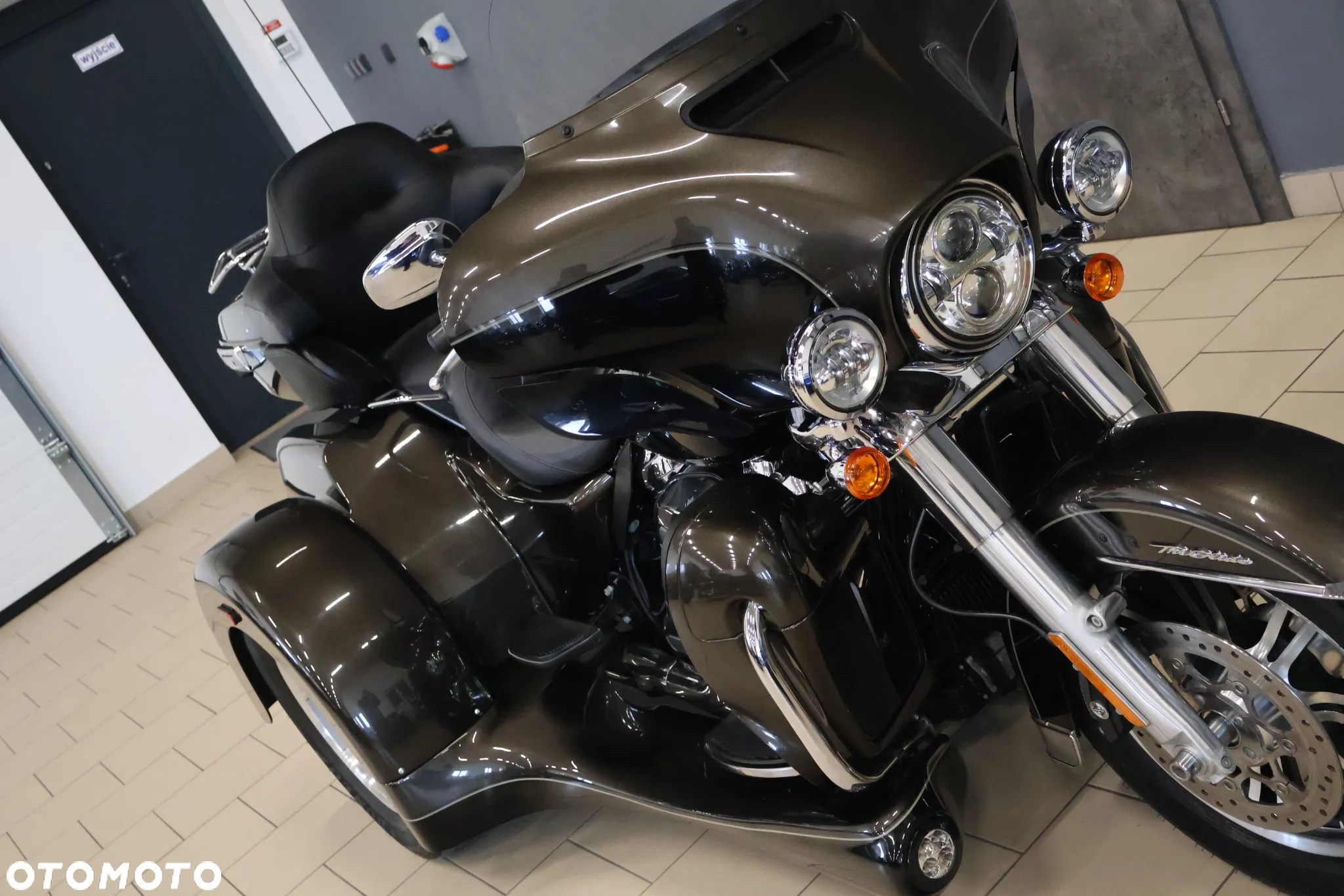 Harley-Davidson Touring Electra Glide - 12