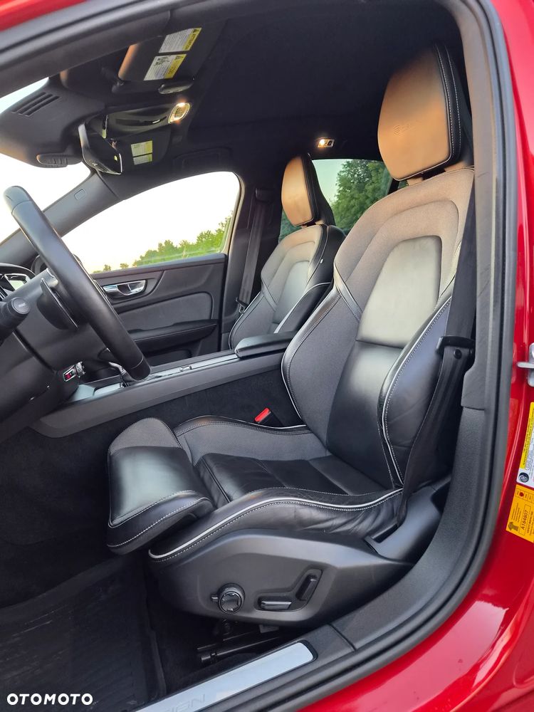 Volvo S60 T6 AWD R-Design - 12