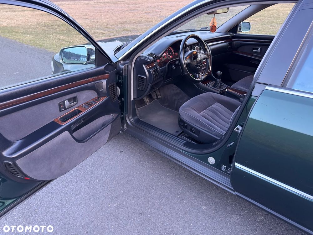 Audi A8 2.8 Quattro - 17