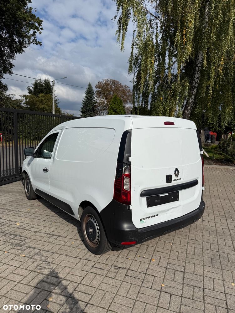 Renault Express - 10
