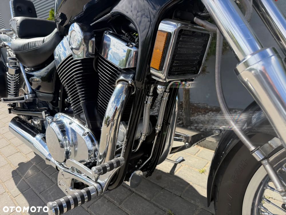 Suzuki Intruder - 22