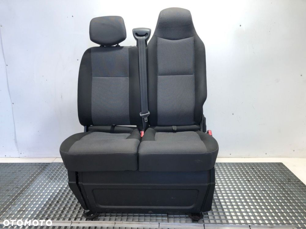 FOTEL PRAWY PRZÓD  RENAULT MASTER III Skrzynia (FV) 2010 - 2022 2.3 dCi 170 FWD (FV0L) 125 kW [170 - 1